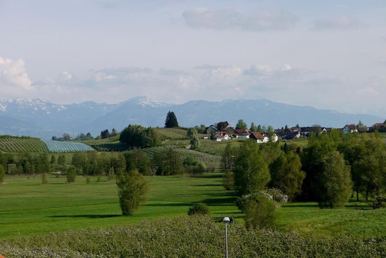 Sandra Scheck Lindau  Bagian luar foto